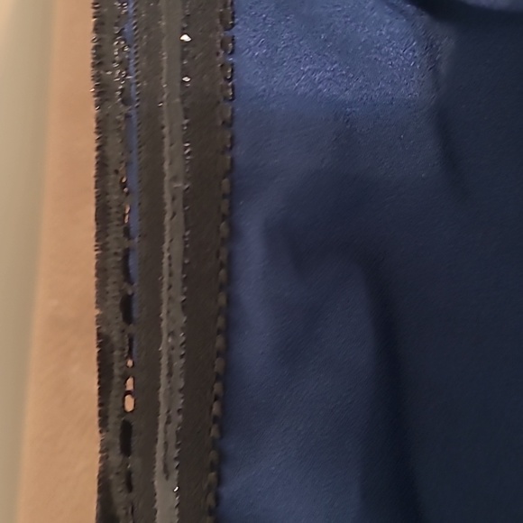 New bcbgmaxazria stripless embroidered lace gown. - Picture 13 of 14